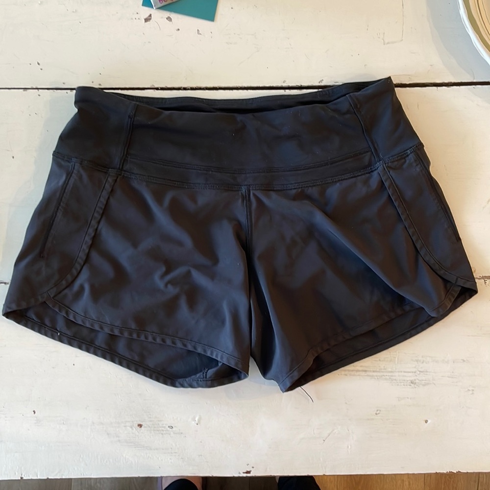 Black Lululemon size 2 speed up shorts